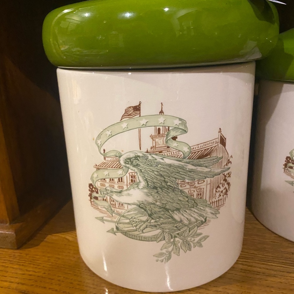 Vintage Holiday Designs USA Olive Green lid. Eagle and american eagle Canisters - Picture 2 of 6
